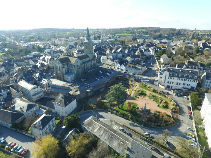 Visite colorée de la Souterraine - par le CAUE Creuse Micro-Folie de la Souterraine - Chapelle du Sauveur La Souterraine