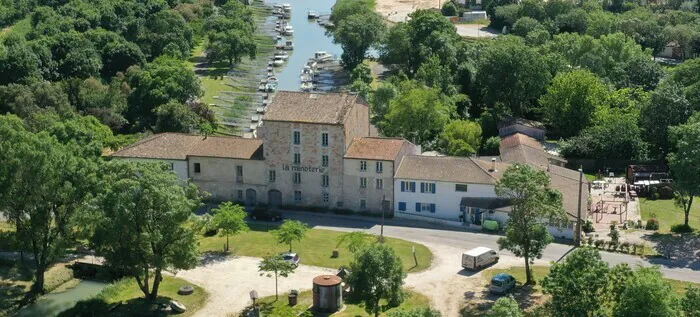 Venez découvrir la minoterie des Monards accompagné par un guide ! Minoterie des Monards Chenac-Saint-Seurin-d'Uzet