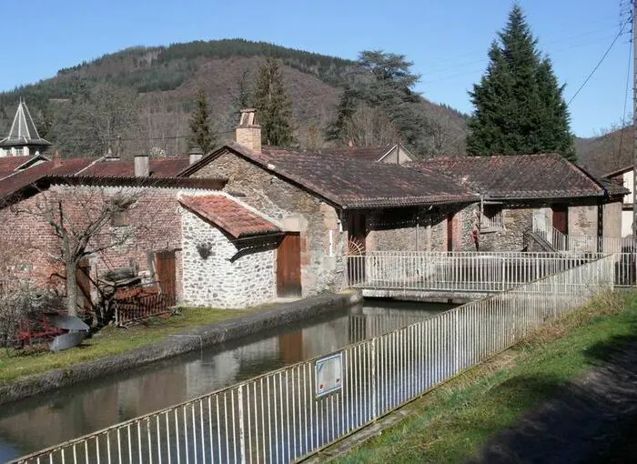 Pour comprendre tous les rouages d'un vieux moulin à eau ! Moulin du Barry-Haut Viviez