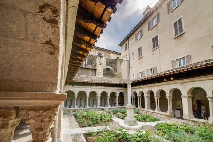 Cloître Saint-André-Le-Bas Musée-cloître Saint-André-le-Bas Vienne