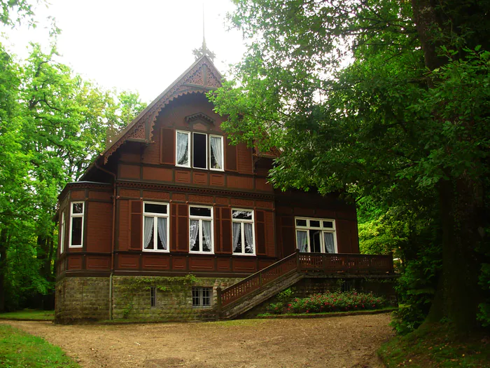 Visite guidée du chalet suédois Office de tourisme Bagnoles-de-l'Orne