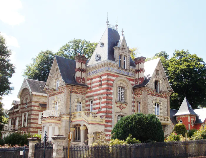 Visite guidée du quartier Belle Époque et du Gué aux biches Office de tourisme Bagnoles-de-l'Orne