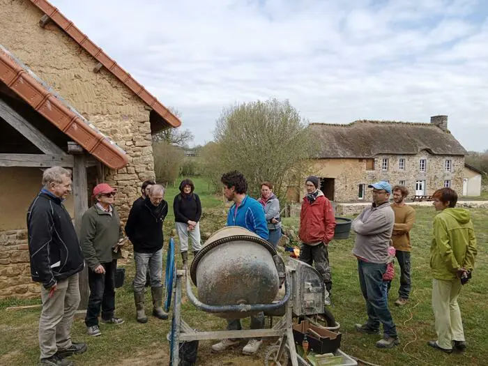 Atelier : chantier correcteur thermique chaux chanvre Pierre & Masse Montpinchon