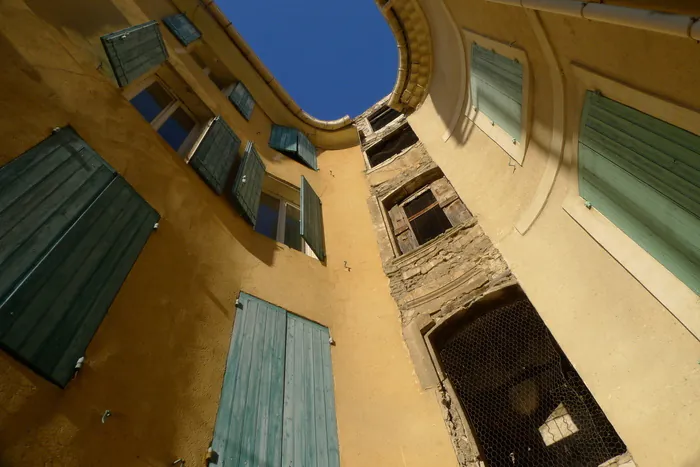 Visite de l’ancien quartier juif avec une présentation de l’immeuble Beaucaire Place de la juiverie L'Isle-sur-la-Sorgue