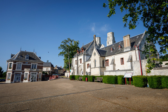 Visite guidée : au cœur du village Place Roger-Martin-du-Gard Jumièges