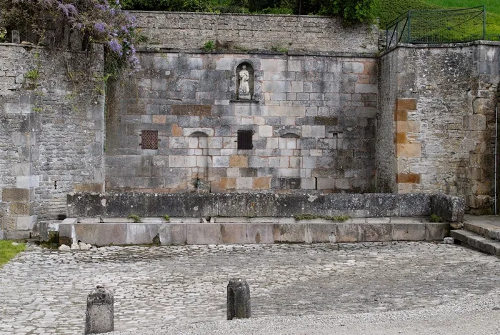 Visite guidée "Les eaux-rigines d'une fontaine" Porte de l'hôtel de ville Langres