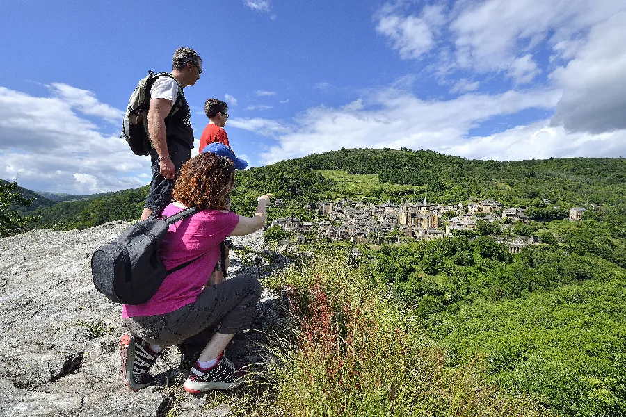 Balade à Conques Site du Bancarel Conques-en-Rouergue Occitanie