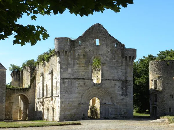 Sentier GR 48 L'Isle Jourdain / Mauprévoir L'Isle-Jourdain Nouvelle-Aquitaine