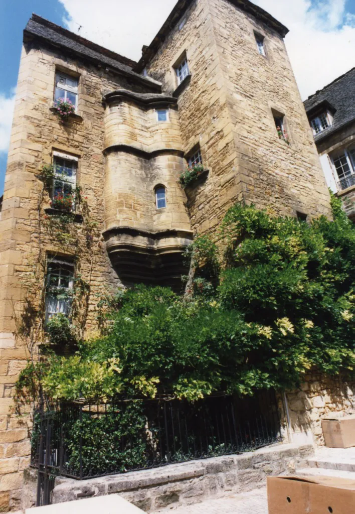 Sarlat en écomobilité Balade médiévale et gourmande Sarlat-la-Canéda Nouvelle-Aquitaine