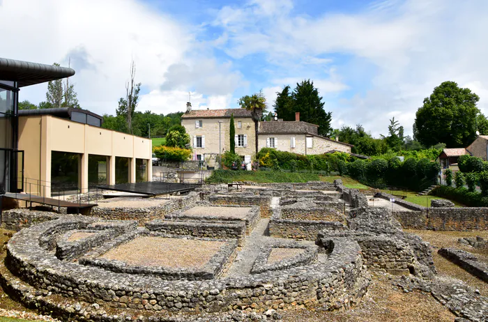 Villa gallo-romaine de Montcaret : « cap sur l'Antiquité » Site archéologique de Montcaret Montcaret