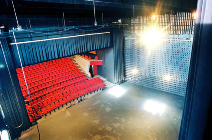 Visite guidée du théâtre barrois labellisé "scène nationale" Théâtre de l'ACB Scène Nationale Bar-le-Duc