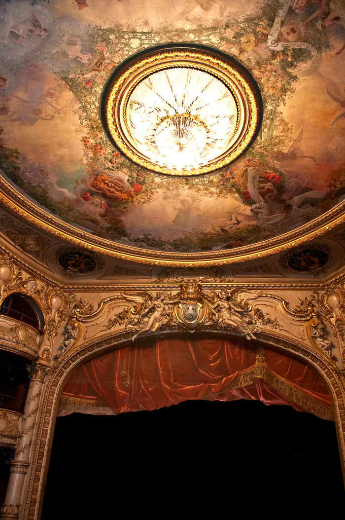 Visite libre d'un magnifique théâtre à l'italienne Théâtre Gabrielle Dorziat Épernay