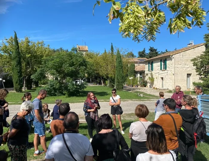 Visite guidée de la distillerie Un Mas en Provence Bellegarde