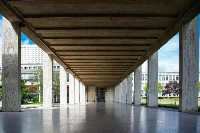 Visite guidée de l'université de Caen Normandie pour découvrir les richesses de son patrimoine ! Université de Caen Normandie Caen