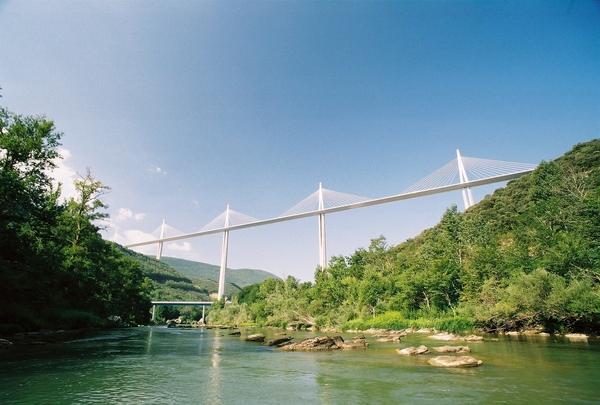 Cyclotourisme Circuit du Viaduc de Millau Laissac-Sévérac l'Église Occitanie