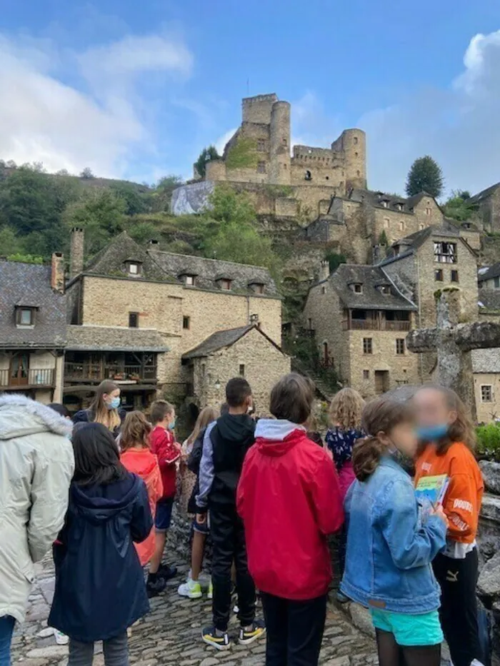 Jeu de piste pour les scolaires dans l'un des « Plus Beaux Villages de France » ! Village de Belcastel Belcastel