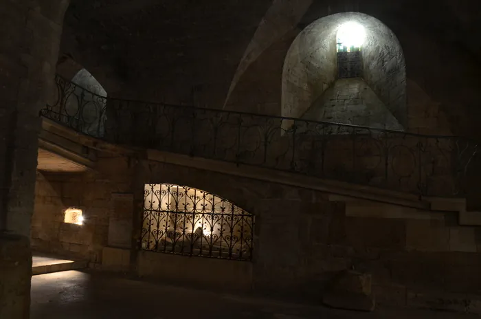 Visite sensible : « Lorsque la nuit tombe sur l’abbatiale » Abbatiale de Saint-Gilles Saint-Gilles