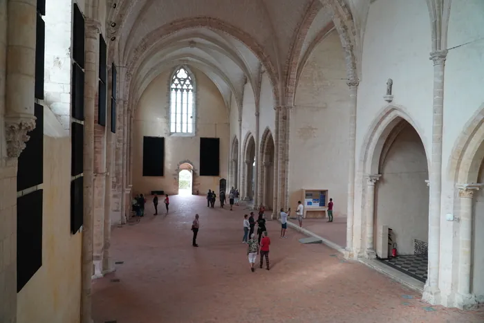 Visite libre de l'Abbaye Royale de l'Épau Abbaye Royale de l'Epau Yvré l'Evêque