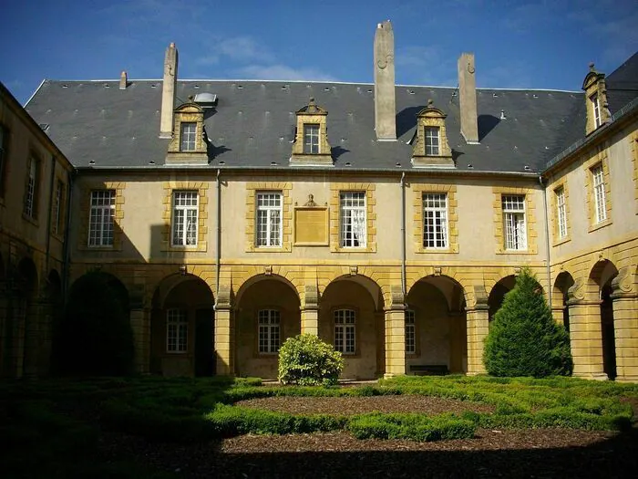 Découvrez les transformations d'un lieu historique Abbaye royale de Saint-Arnoul Metz