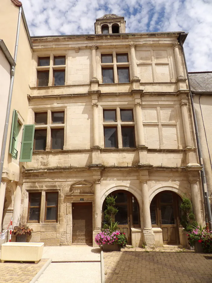 Découvrez les trésors cachés d'un village historique Agence d'attractivité de la Haute-Marne - Office de tourisme d'Arc en Barrois Arc-en-Barrois