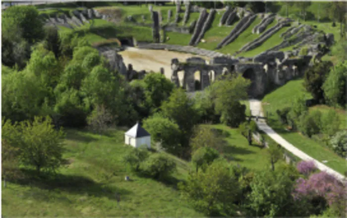 Visite commentée : « au fil du Vallon » Amphithéâtre gallo-romain Saintes