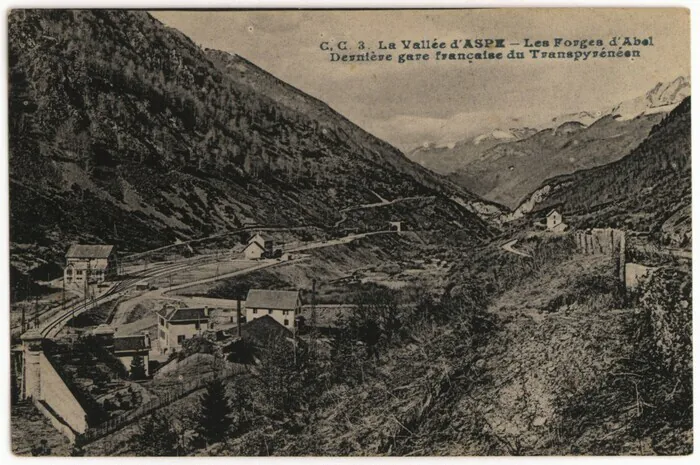 Le transpyrénéen en Vallée d’Aspe. Une construction et des hommes Archives départementales des Pyrénées-Atlantiques – Site de Pau Pau