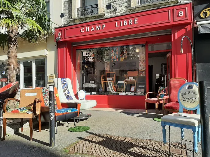 Démonstration : rencontre et échange avec un tapissier décorateur Atelier Décor & Siège Cherbourg-en-Cotentin