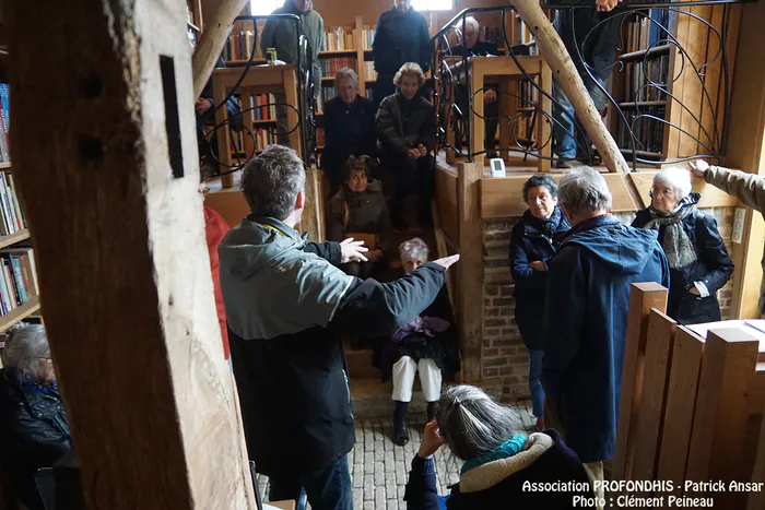 Visite de la bibliothèque Patrick Ansar