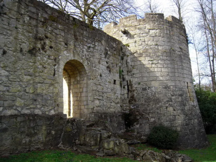 Luzarches et ses deux châteaux Bureau d'information touristique Luzarches