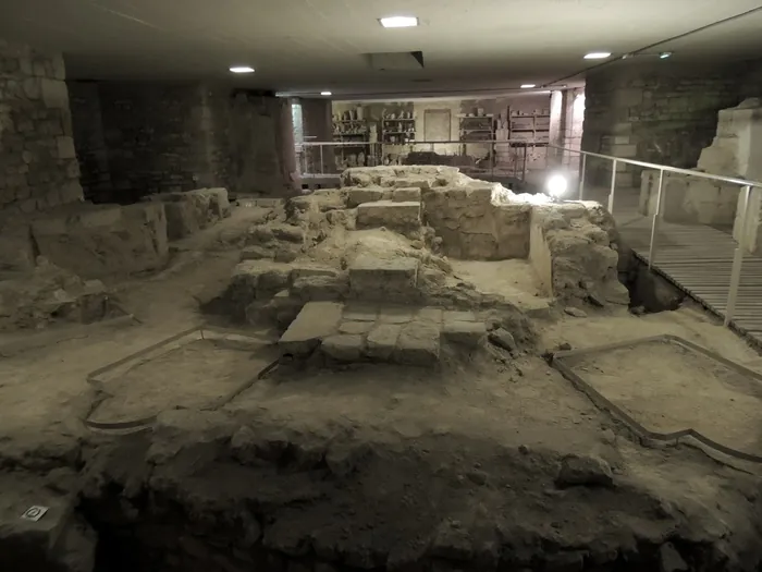 Visite commentée du sous-sol archéologique de la Cathédrale Cathédrale Sainte-Croix Orléans