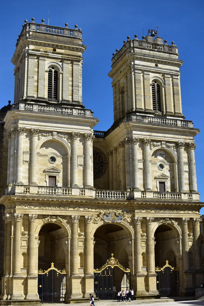 Visite commentée d'Auch en gascon Cathédrale Sainte-Marie Auch