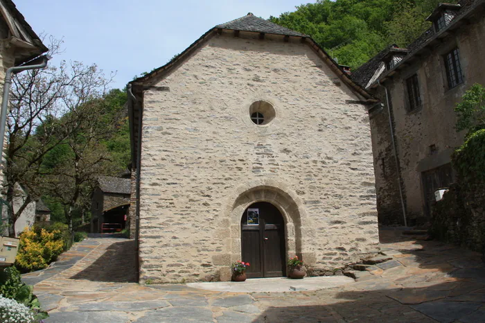 « Sur les traces de Gauzfred de Monte Arnald » : étape dans une chapelle castrale pittoresque ! Chapelle de Montarnal Sénergues