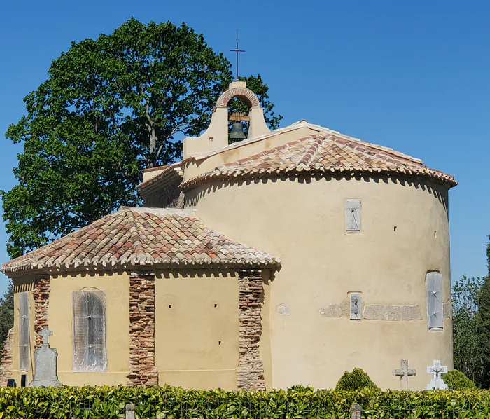 Visite extérieure de la chapelle Saint-Martin de Vaudreuille Chapelle Saint-Martin Vaudreuille