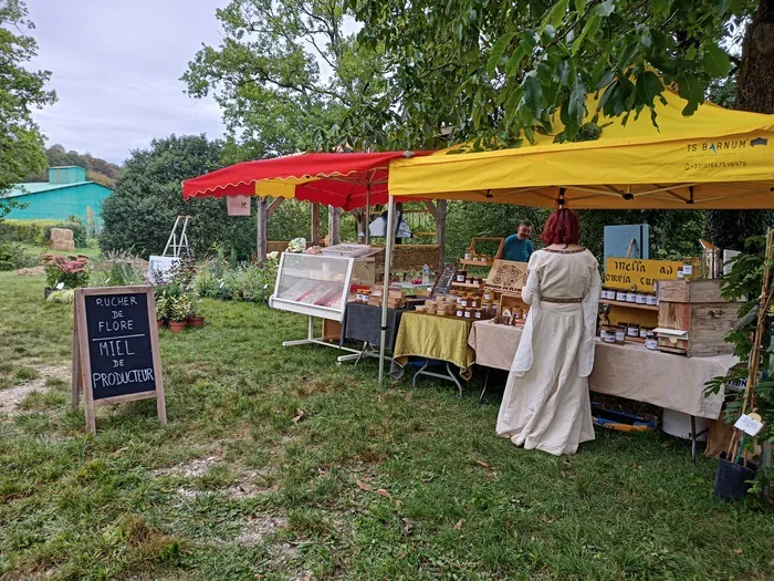 Parcourez un marché artisanal Château de Gombervaux Vaucouleurs