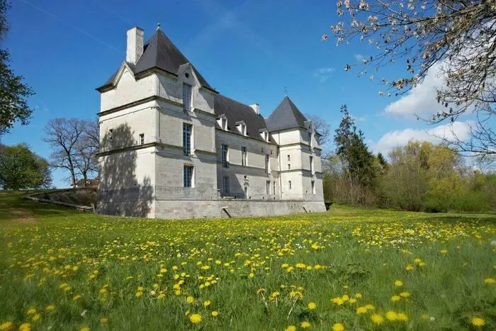 Visite du château de Nuits Château de Nuits Nuits