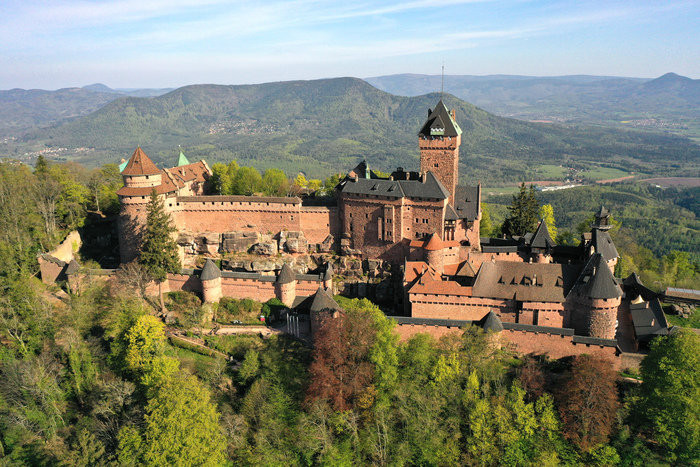 Découvrez l'un des monuments les plus emblématiques du patrimoine alsacien Château du Haut-Koenigsbourg Orschwiller