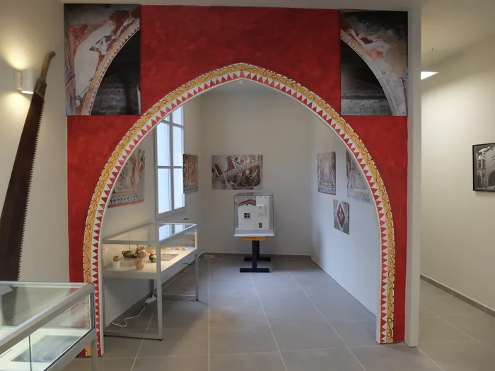 Visite libre de l'exposition "Castrum vivarensis - Une histoire de cathédrale" Clos Saint Roch Viviers