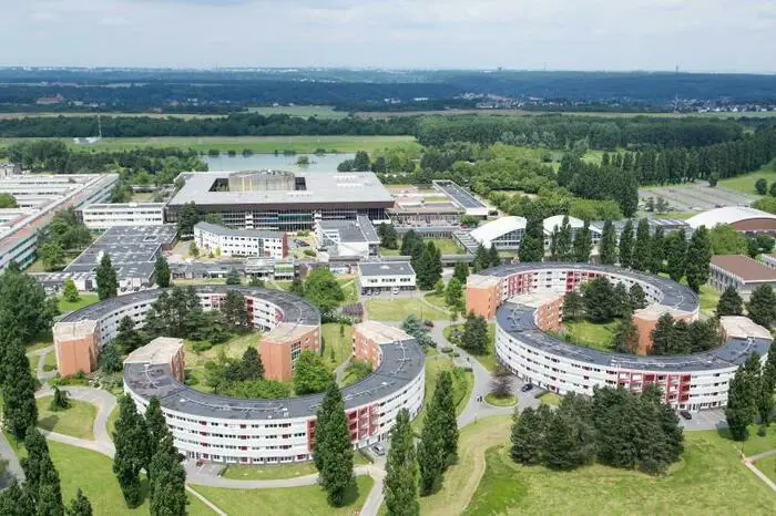 Visites guidées à l’École polytechnique : campus et lieux de vie des élèves École polytechnique Palaiseau