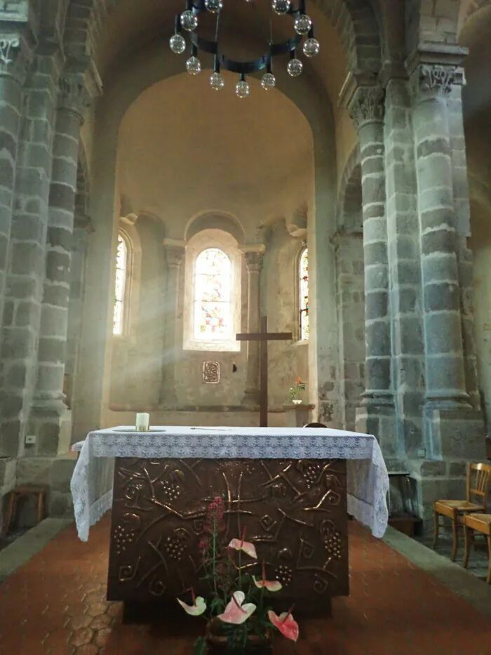 Visite commentée de l'église de DUNIERES Église de Dunières Dunières