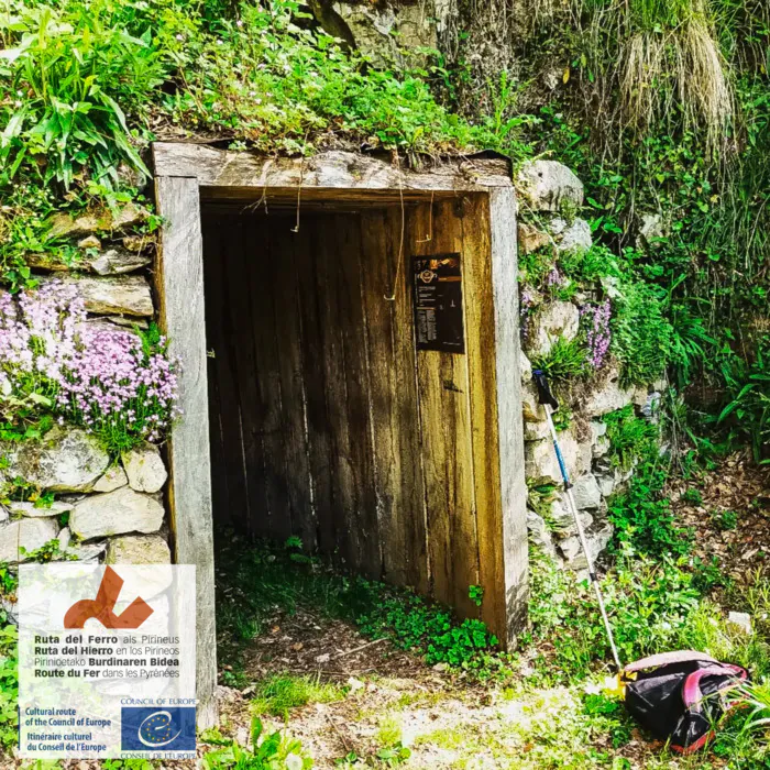 Panique sur la route du fer dans les Pyrénées ! Église de Ferrières Ferrières