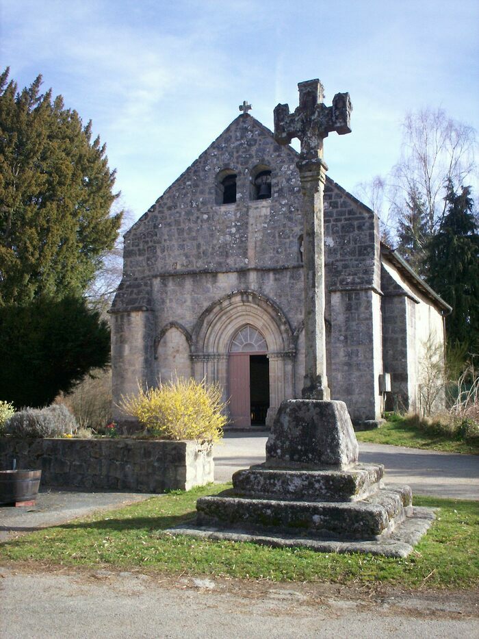 Animation à l'église de la Nativité de la Sainte-Vierge et de Saint-Antoine de Padoue Église de la Nativité de la Sainte-Vierge et de Saint-Antoine de Padoue Cheissoux