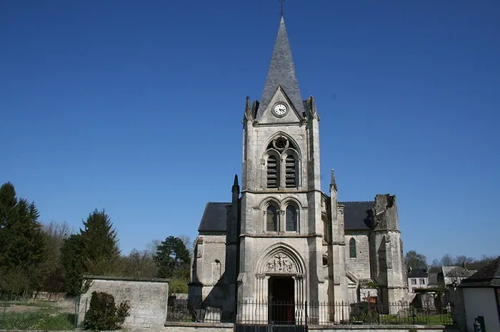 Ouverture de l'église de Laval-en-Laonnois Eglise de Laval-en-Laonnois Laval-en-Laonnois