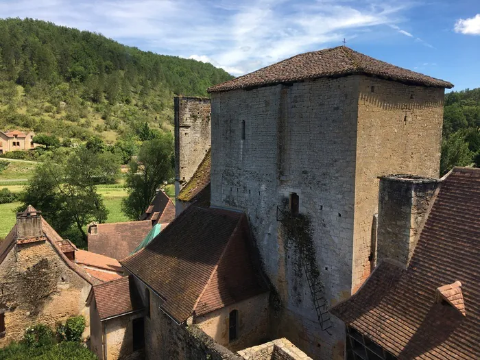 Découverte de l'église d'Urval datant du XXIe siècle Église Notre-Dame de la Nativité Urval