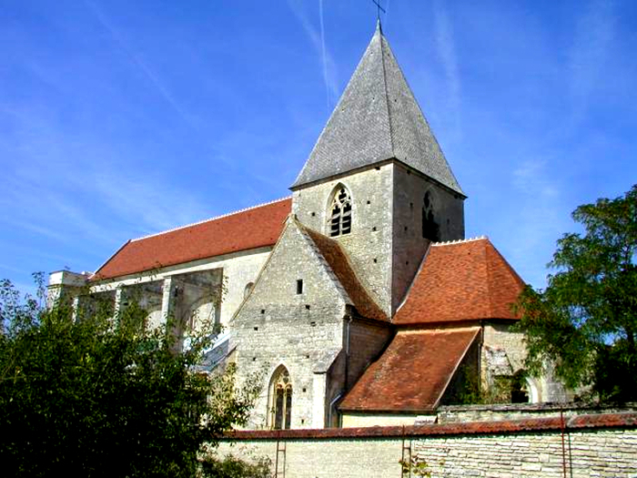 Visite de l'église Saint-Aignan de Poilly-sur-Serein Église Saint-Aignan Poilly-sur-Serein