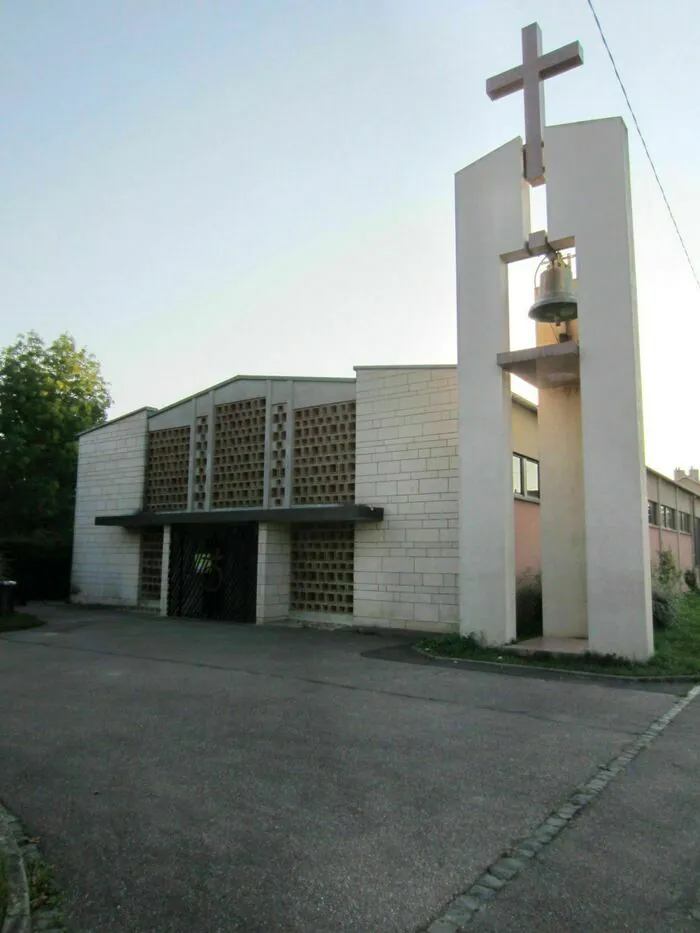 Découvrez une église en plein quartier nouveau Église Saint-François d'Assise Metz