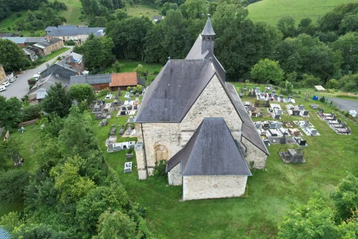 Découvrez une église datant des XIIIe et XVe siècles Eglise Saint-Loup Saint-Loup-Terrier