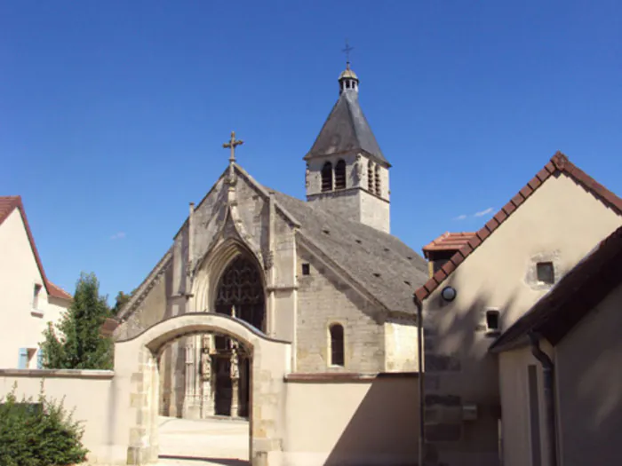 Visite de l'église Saint-Pantaléon de Ravières Église Saint-Pantaléon de Ravières Ravières