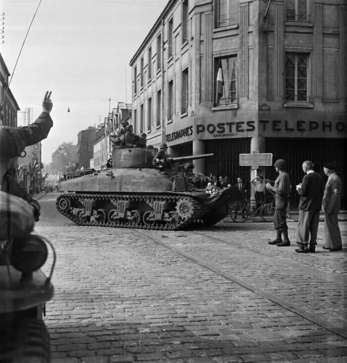 Vivre à Champigny pendant la Deuxième Guerre mondiale : de la défaite à la Libération Église Saint-Saturnin Champigny-sur-Marne