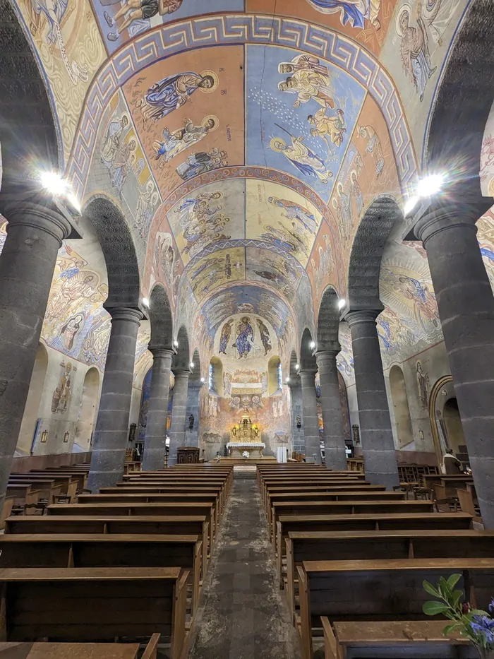 VISITE DES FRESQUES DE L'ÉGLISE SAINT-ANNE Eglise Sainte-Anne Châtel-Guyon