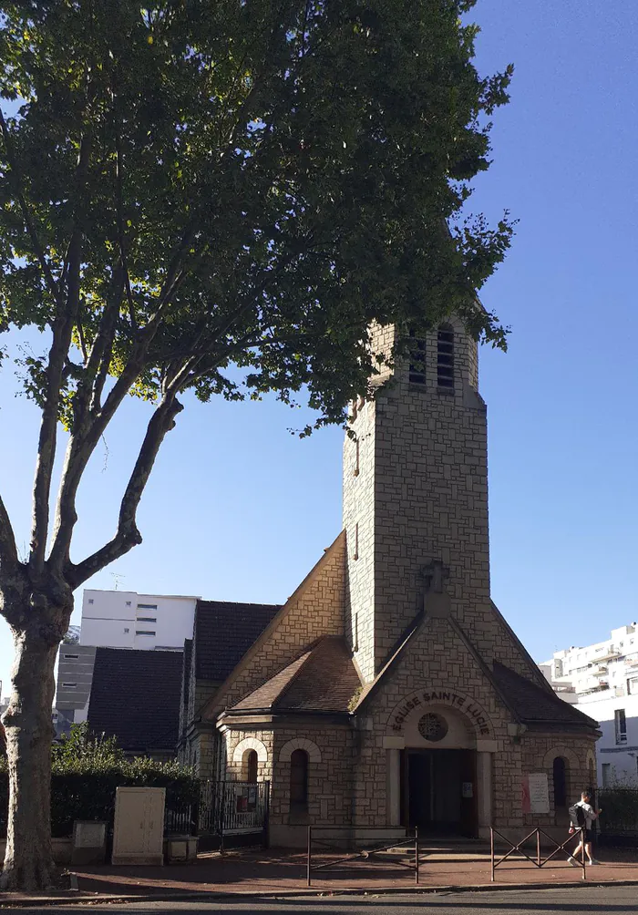 Église Sainte-Lucie Église Sainte-Lucie Issy-les-Moulineaux